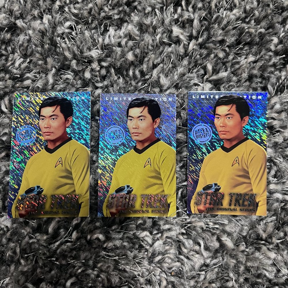 STAR TREK HOLOGRAPHIC HIKARU SULU